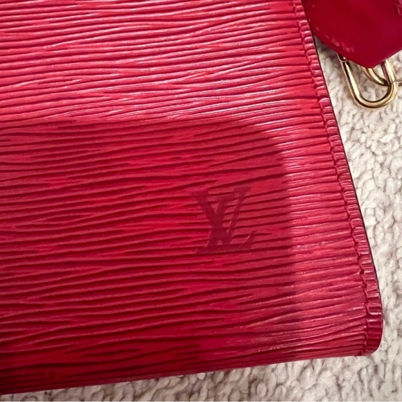 Louis Vuitton little red bag - Picture 2 of 10